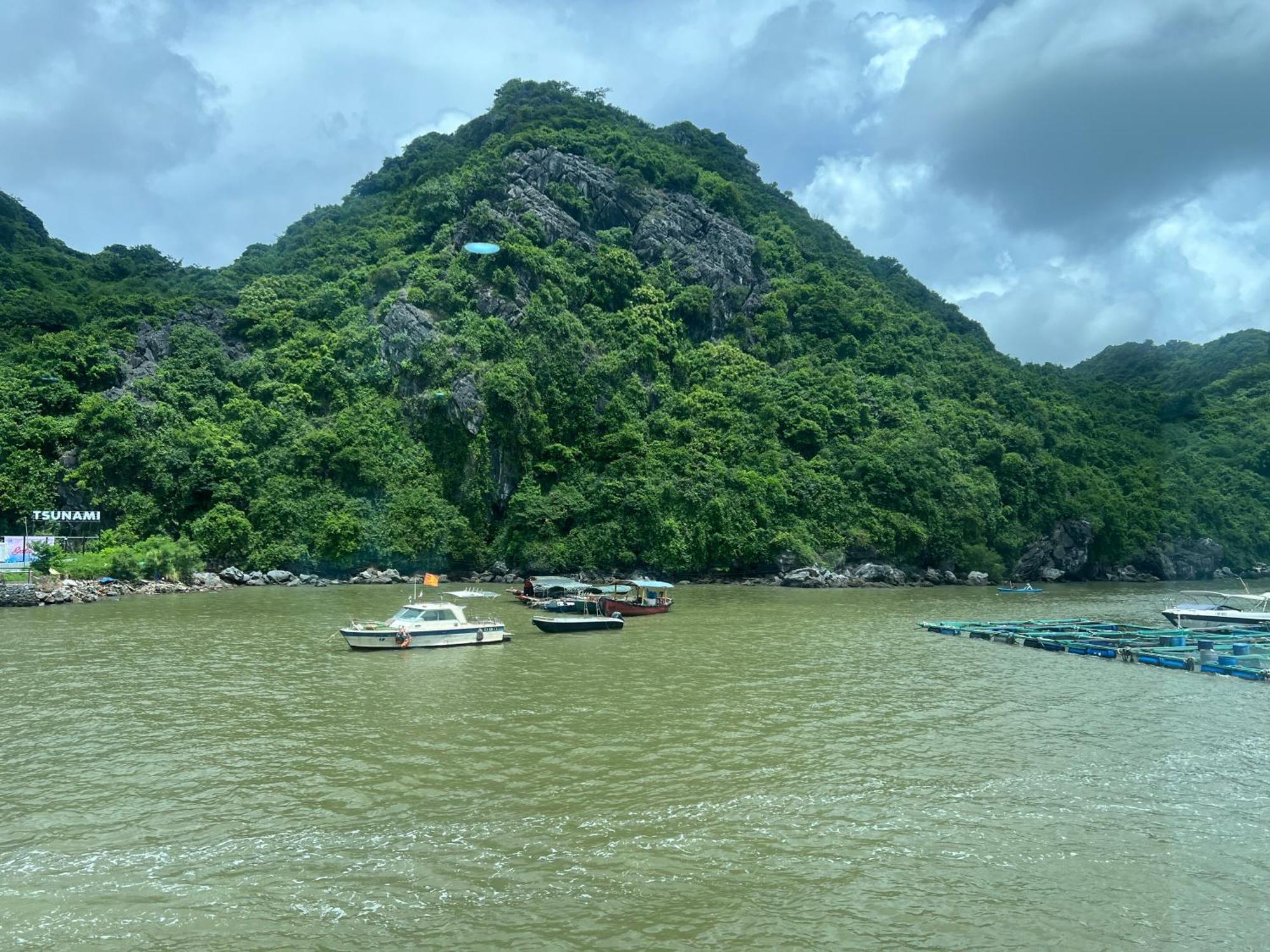 Mb Central Hotel Cat Ba Island Екстериор снимка