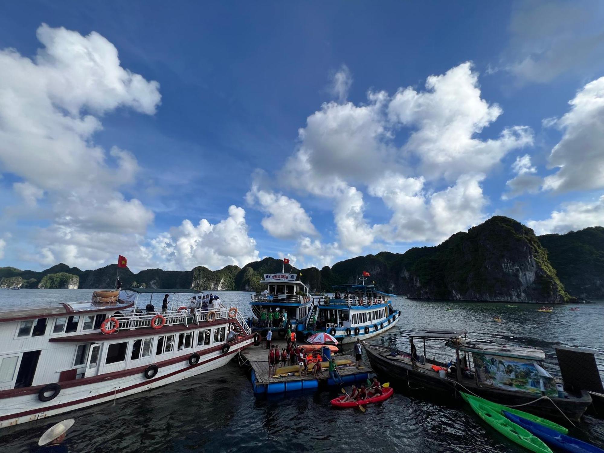 Mb Central Hotel Cat Ba Island Екстериор снимка