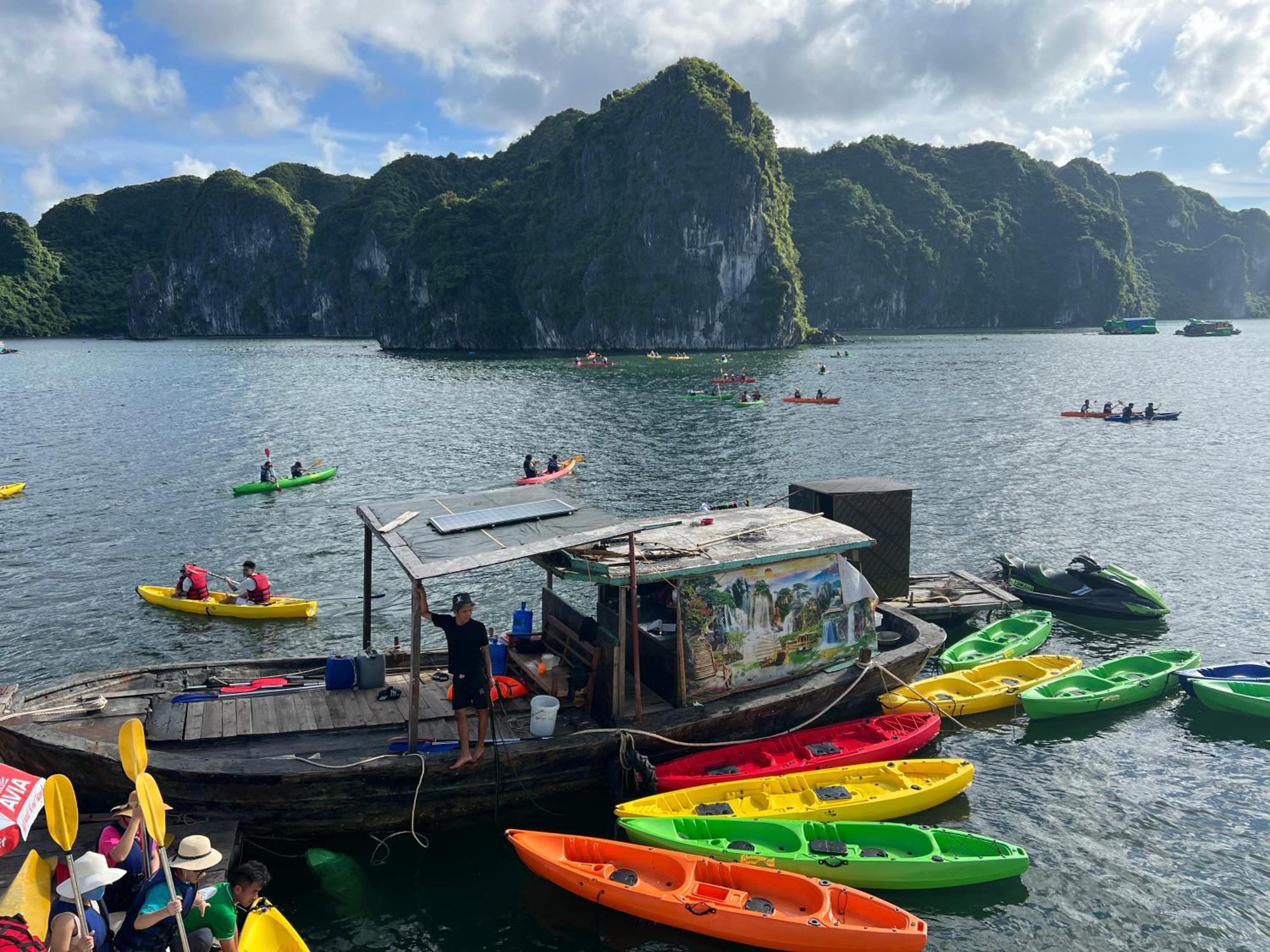 Mb Central Hotel Cat Ba Island Екстериор снимка