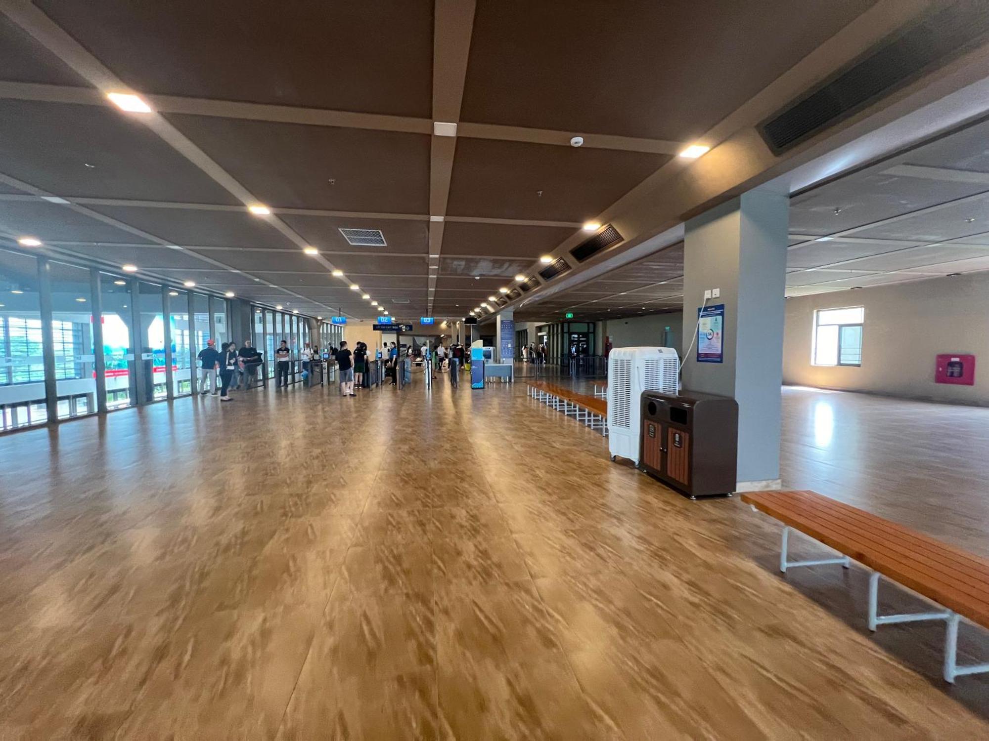 Mb Central Hotel Cat Ba Island Екстериор снимка