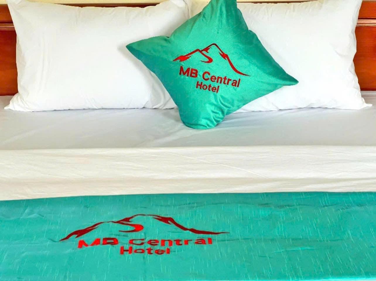 Mb Central Hotel Cat Ba Island Екстериор снимка