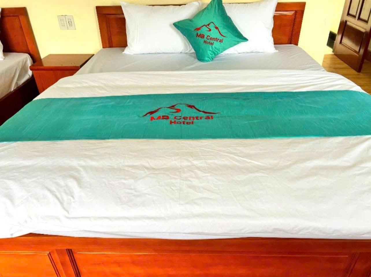 Mb Central Hotel Cat Ba Island Екстериор снимка